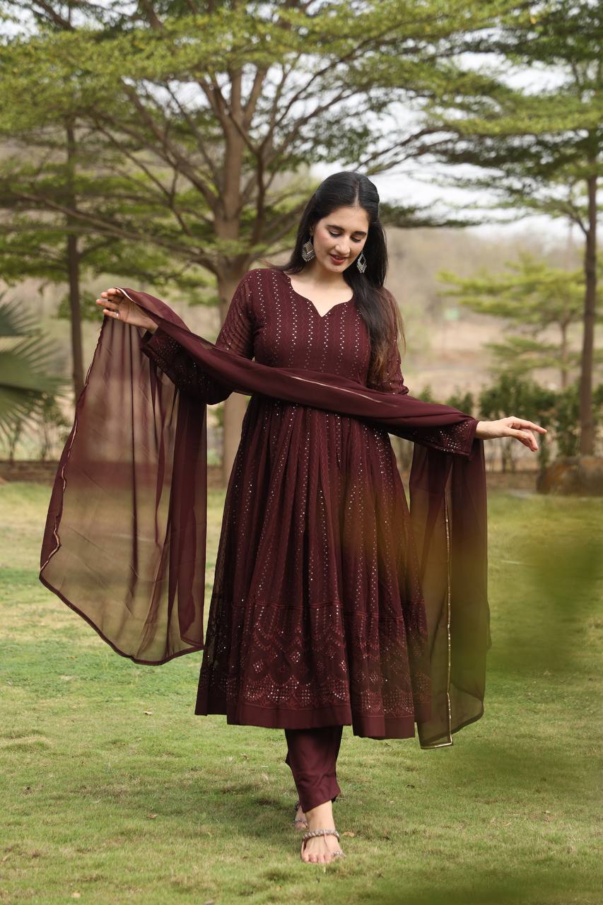 Awesome Georgette Fabric With Heavy Work Gown TD-6037