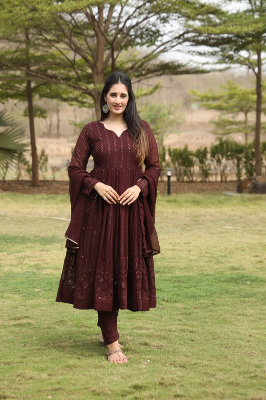 Innovative Georgette Fabric With Heavy Work Gown