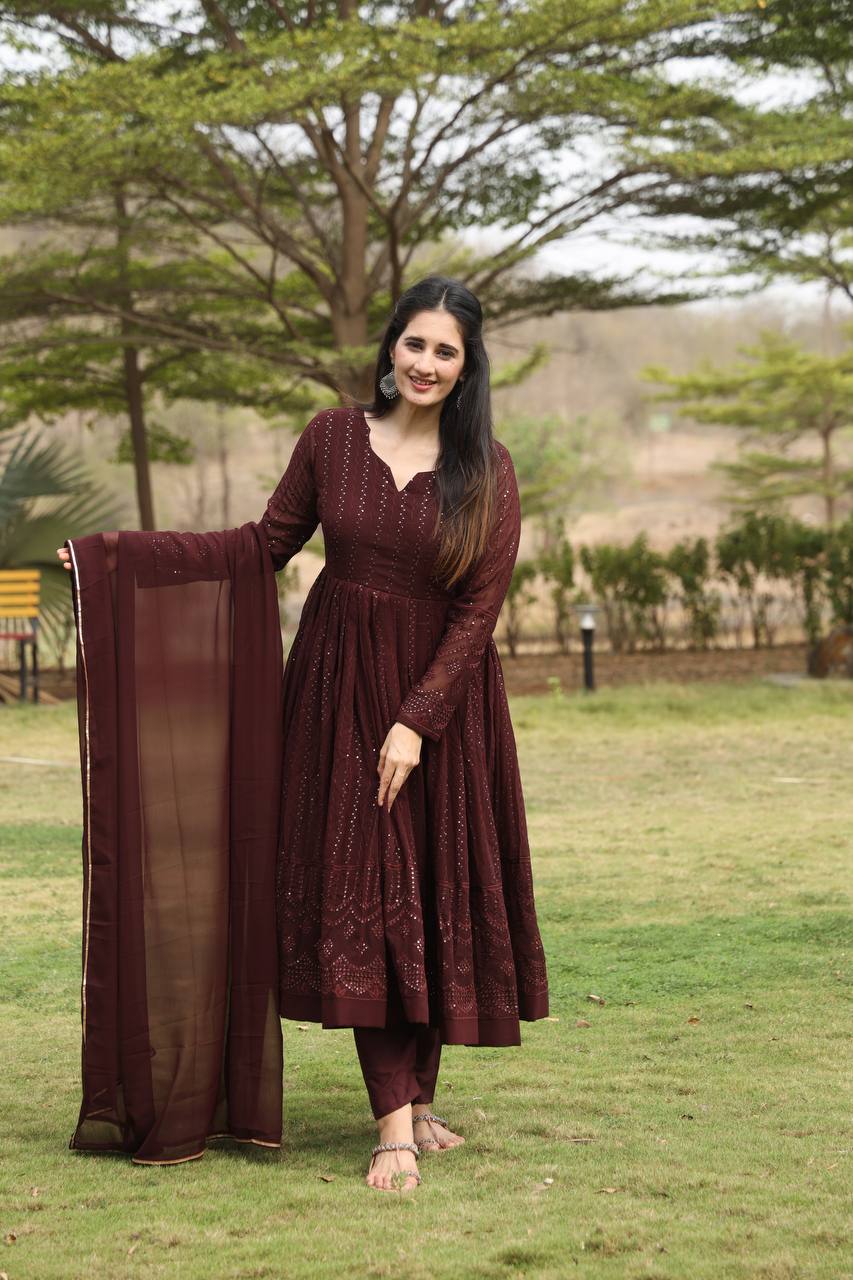 Awesome Georgette Fabric With Heavy Work Gown TD-6037