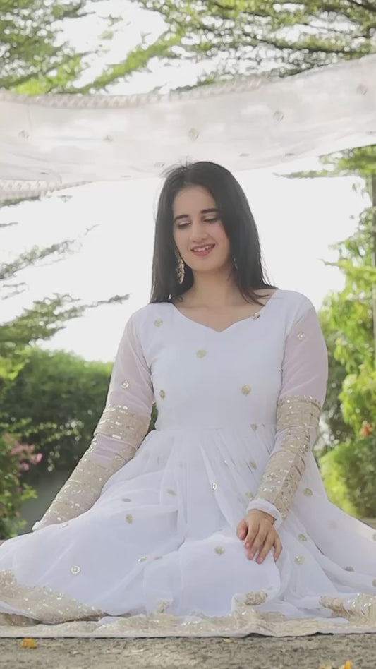 Fabulous Georgette White Color Embroidery Anarkali Suit Set TD-6023
